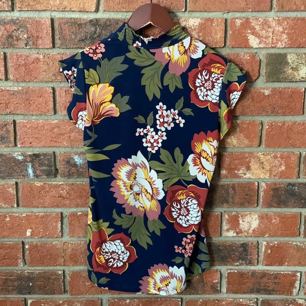 7th Ave NYC Navy Red Floral High Neck Flutter Sleeve Top - Picture 5 of 5
